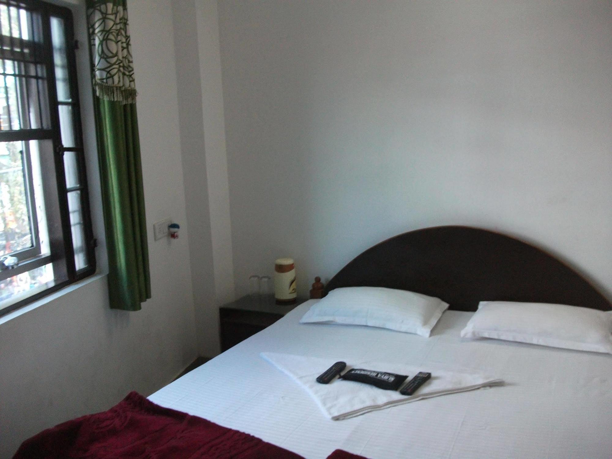 Surya Residency Paying Guest House 바라나시 외부 사진